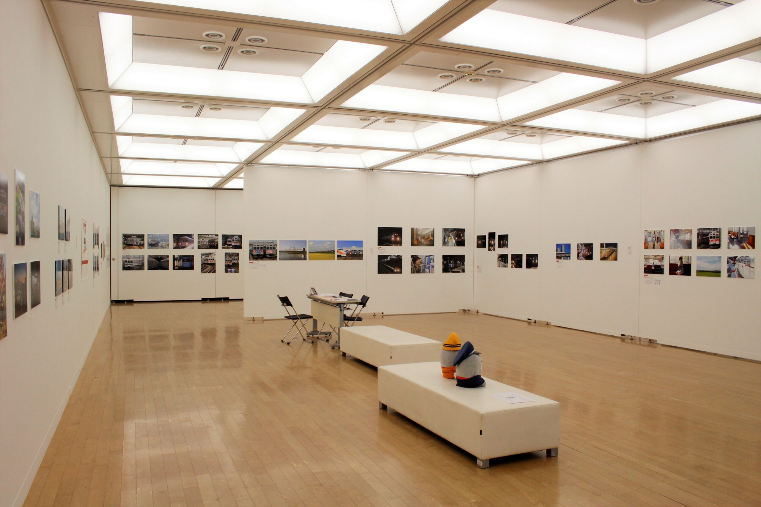 東急8500系写真展 赤帯の追想、再び – 横浜市民ギャラリーあざみ野