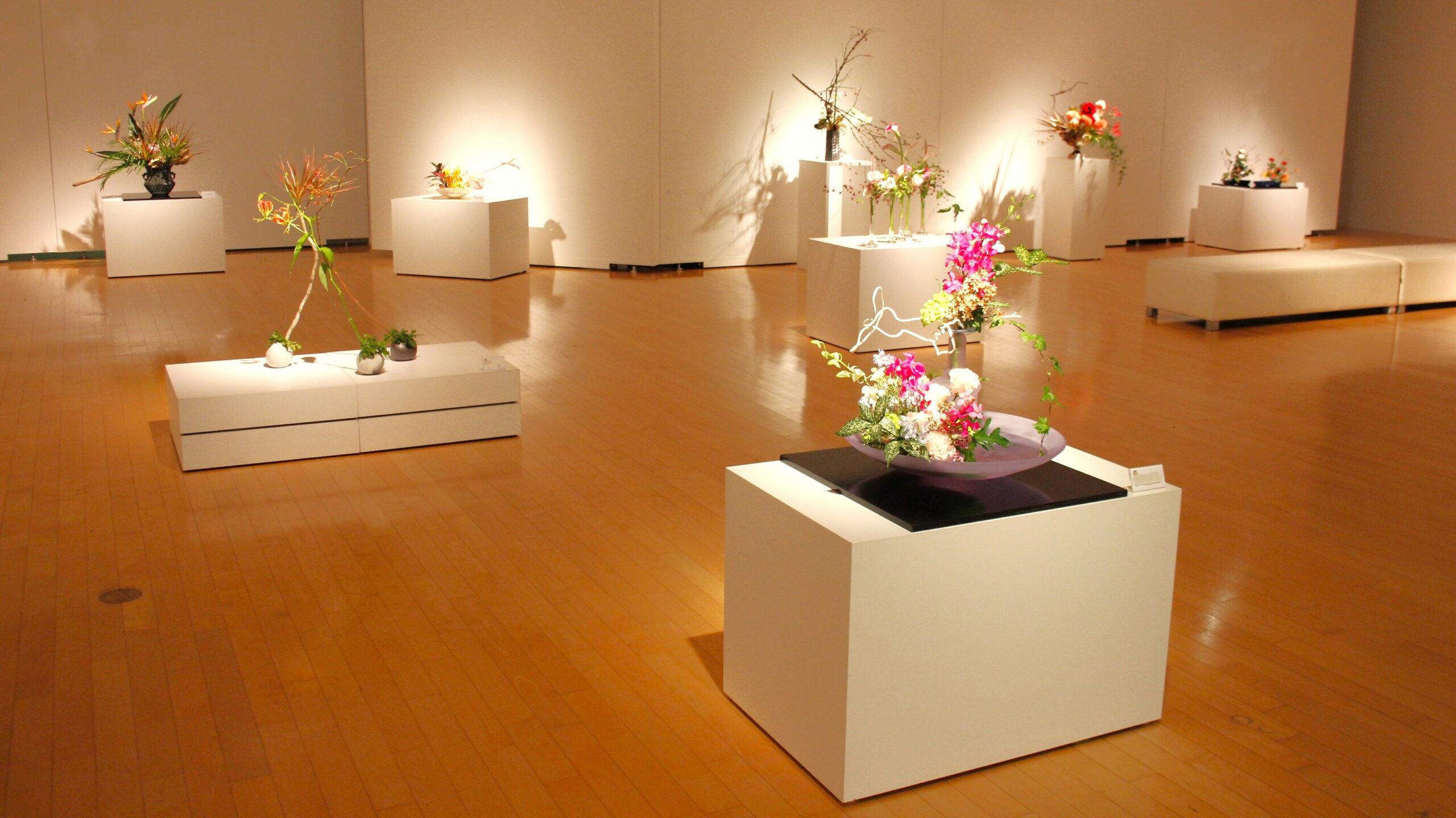 いけばな小原流 みんなの花展 “秋色パレット” – 横浜市民ギャラリー